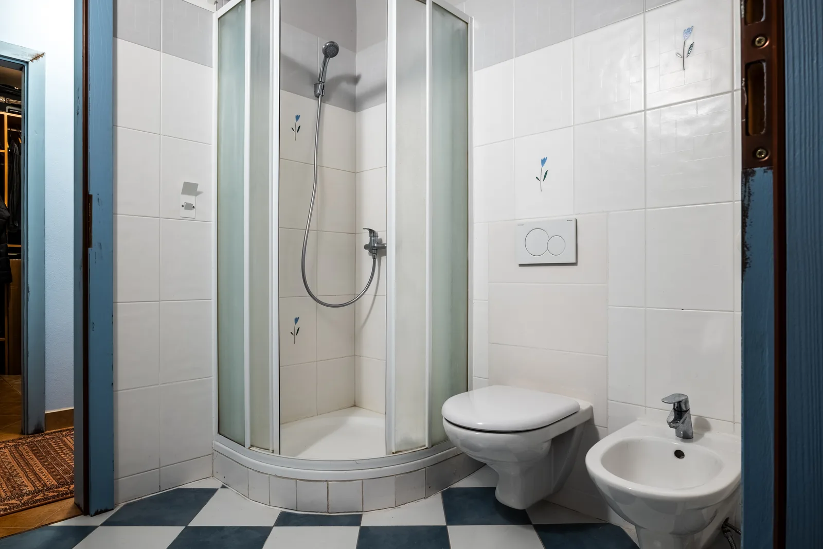 Hostinská koupelna - sprchový kout